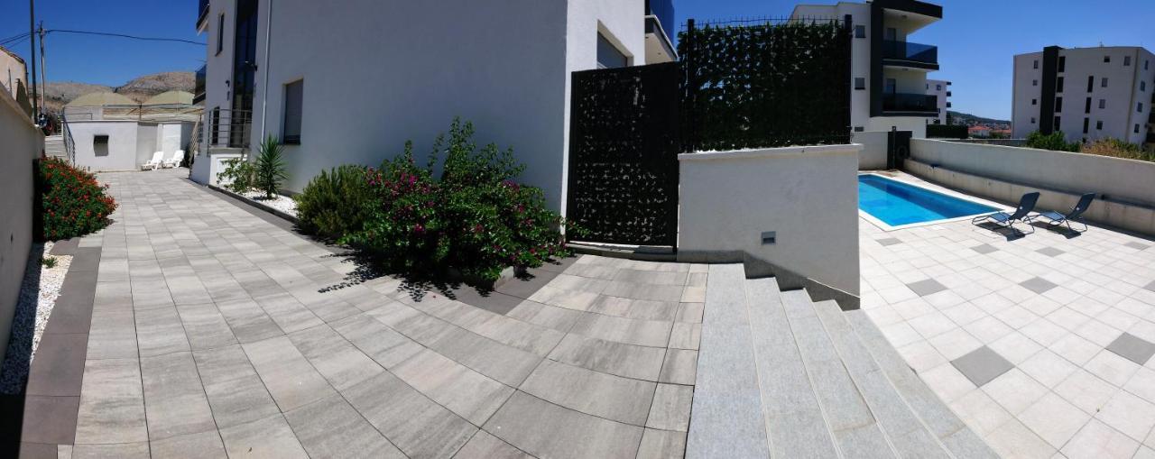 West Star Apartman