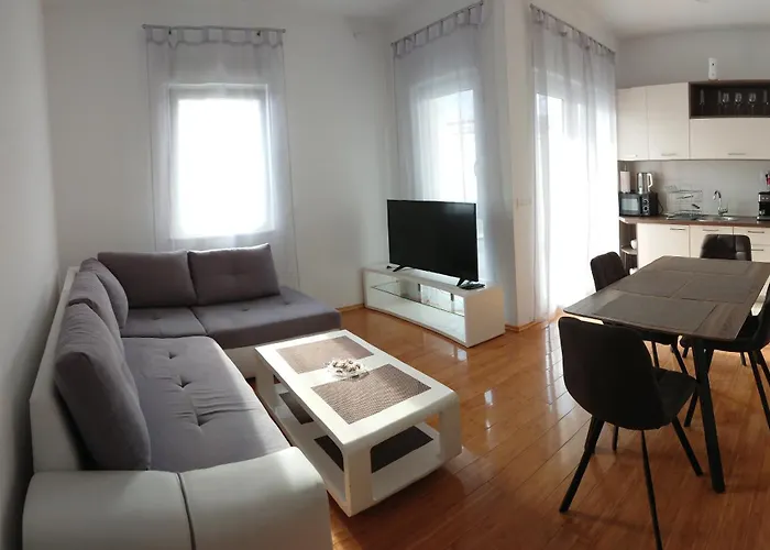 West Star Apartment